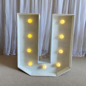 LETRA U DE LED (MDF)