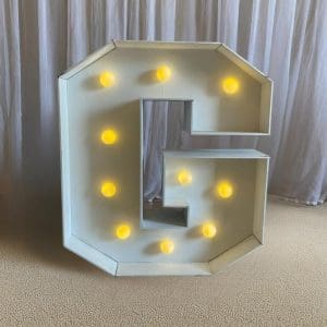 LETRA G DE LED (MDF)