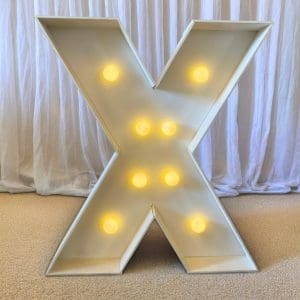 LETRA X DE LED (MDF)